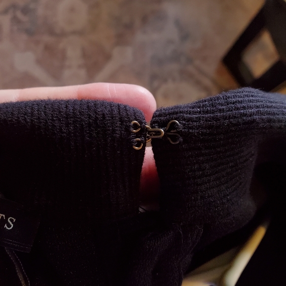 Talbots black 3/4 sleeve button back top XS - Picture 5 of 8